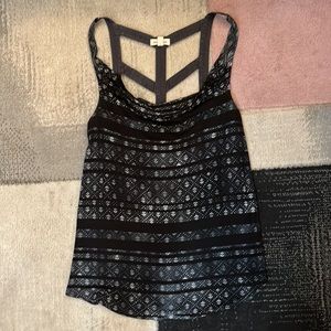 Silence and noise lattice back tank